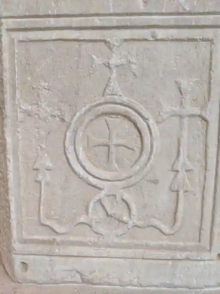 Marble closure slab (pluteus) fragment with relief cross and interlace decoration from 6th century Athens